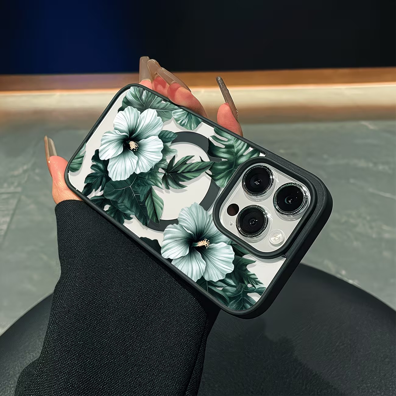 Etui na telefon z zielonym kwi – Apple Iphone 15 Pro Max recenzja i cena